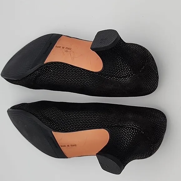 FERRAGAMO Classic Black Textured Suede Low Kitten Heels, size 8