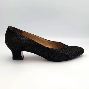 FERRAGAMO Classic Black Textured Suede Low Kitten Heels, size 8