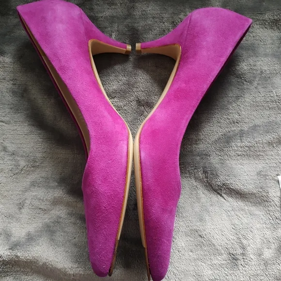 Ferragamo heels in fushia, size 8 1\2
