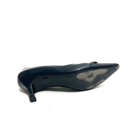 FERRAGAMO | Vintage Y2K midnight blue leather pointed toe kitten heels