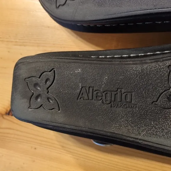 Find Comfort &amp; Nostalgia with Alegria Peace &amp; Love Classic Clogs - Boho - Hippie