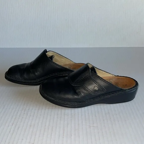 Finn Comfort Black Leather Santa Fe Slip On Soft Clogs