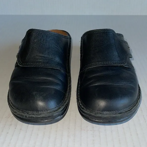 Finn Comfort Black Leather Santa Fe Slip On Soft Clogs