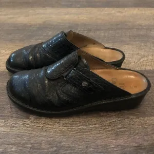 Finn comfort made in Germany leather clogs size 40 (9.5-10 US)