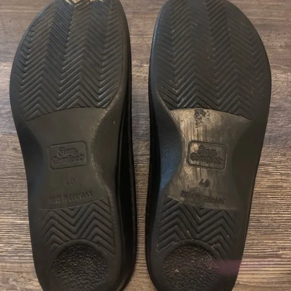 Finn comfort made in Germany leather clogs size 40 (9.5-10 US)