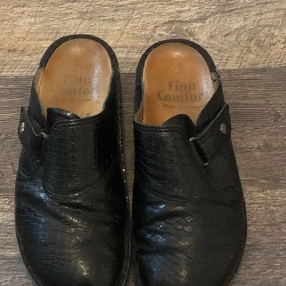 Finn comfort made in Germany leather clogs size 40 (9.5-10 US)