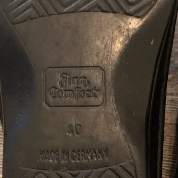 Finn comfort made in Germany leather clogs size 40 (9.5-10 US)