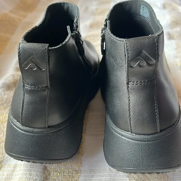 FITFLOP F-Mode leather platform zip ankle boot US7 EU38
