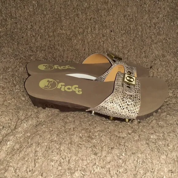 FLOGG-Malibu II-Shiny Snakeskin Leather Pattern Wood Heel Clogs-Size 7-Near Mint