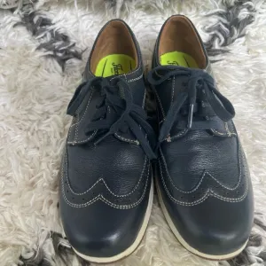 FLORSHEIM KIDS GREAT LAKES JR. WINGTIP OXFORD Size 5 NAVY