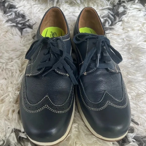FLORSHEIM KIDS GREAT LAKES JR. WINGTIP OXFORD Size 5 NAVY
