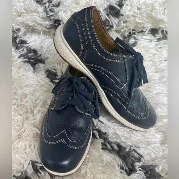 FLORSHEIM KIDS GREAT LAKES JR. WINGTIP OXFORD Size 5 NAVY