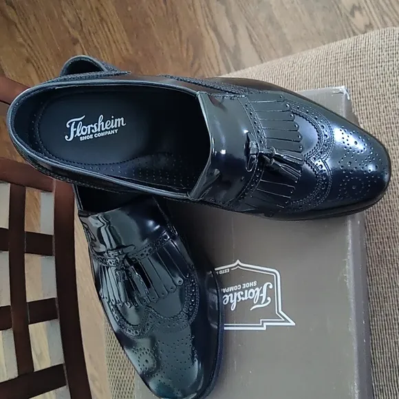 Florsheim men's wingtips-NEW