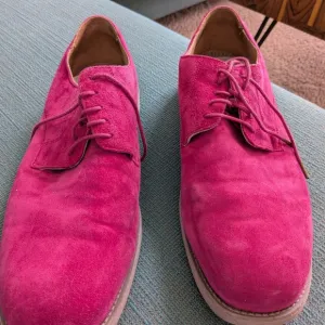 Florsheim Pink Oxford Shoes Suede Classic Design