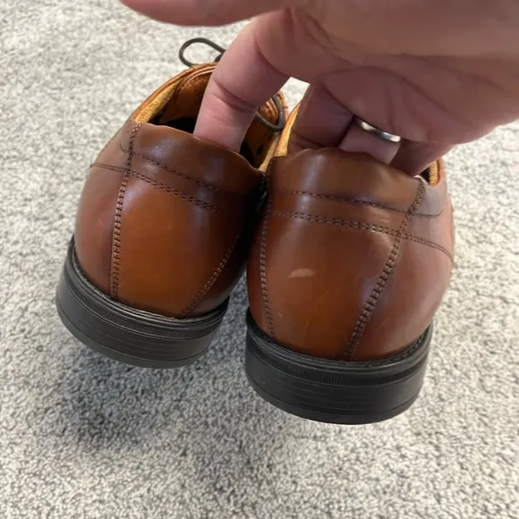 Florsheim Westside Tan Cap Toe Oxfords Sz. 10.5