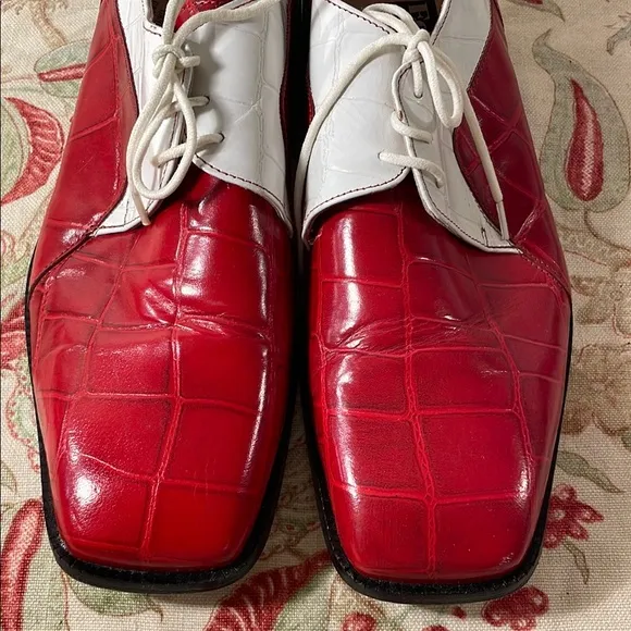 Fortune From Liberty Red and White Leather Square Toe Cowhide Lace Up Oxfords