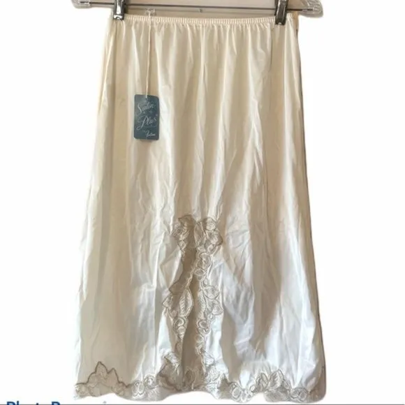 Fortune Vintage Deadstock 1960s Half Slip