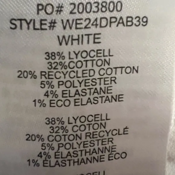FRAME NWOT Women’s White Sailor embellished high-rise wide-leg jeans. Size 25