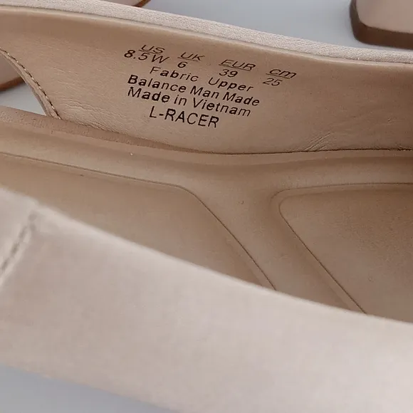 FRANCO SARTO L-Racer Champagne Slingback Pointed Toe Heels Womens Size 8.5 NWB
