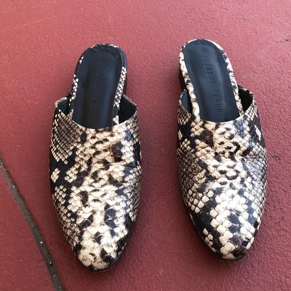 Freda Salvador Lay Mules - Gigi Hadid Faves
