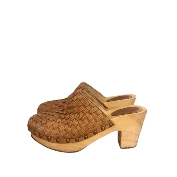 Free People Adelaide Woven Basketweave Leather‎ Platform Wooden Mules Clogs 38