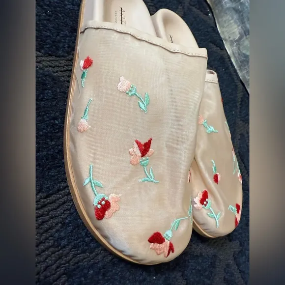 Free People Artisan Delilah Mules Size 9
