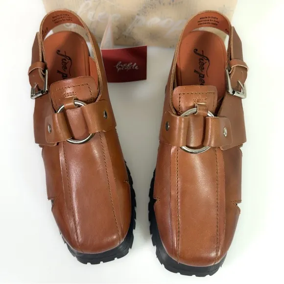 Free People Astoria Leather Clog in Saddle Tan size 9 New in Box