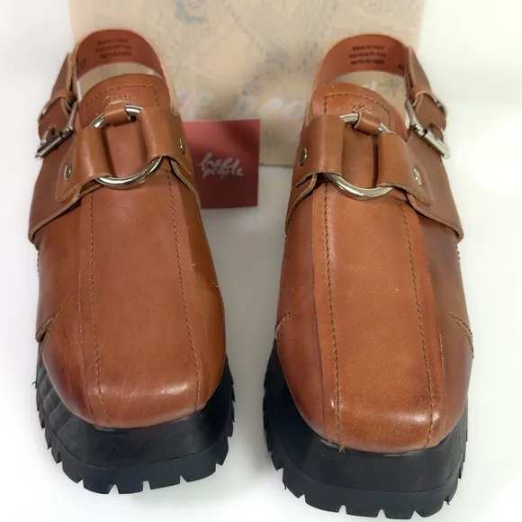 Free People Astoria Leather Clog in Saddle Tan size 9 New in Box
