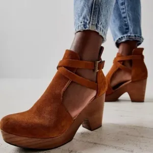 Free People Cedar Clogs 8.5