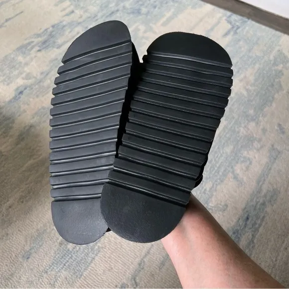 FREE PEOPLE EVERYDAY MULES IN BLACK SIZE 7.5 NWOT