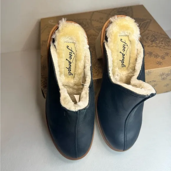 Free People James Cozy Mule In Black casual classic comfy summer spring style