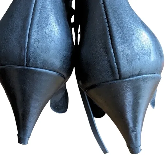 Free People Juliette kitten heel black booties sz EU 40