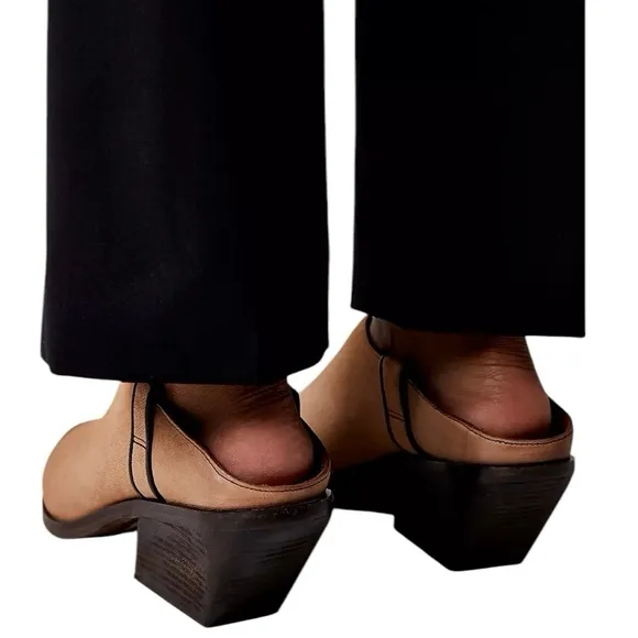 Free People Marfa Leather‎ Mules in Sand Dollar Size 41