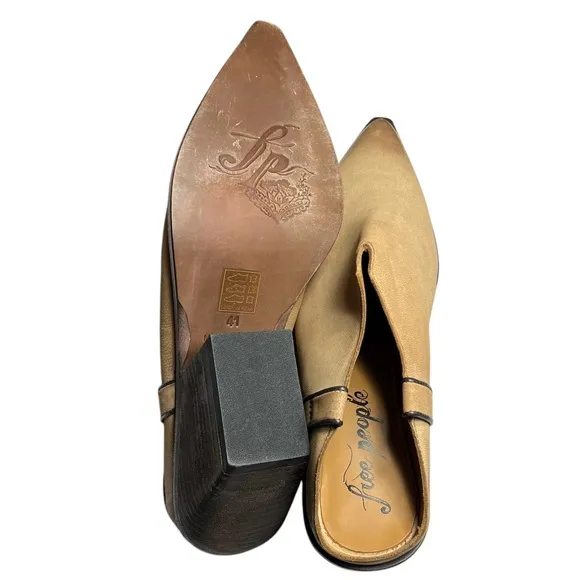Free People Marfa Leather‎ Mules in Sand Dollar Size 41