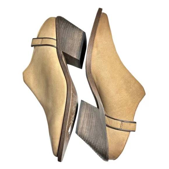 Free People Marfa Leather‎ Mules in Sand Dollar Size 41