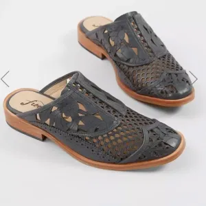 Free People Paramount Black Leather Mules Loafer Shoes size 36/6 Perforated