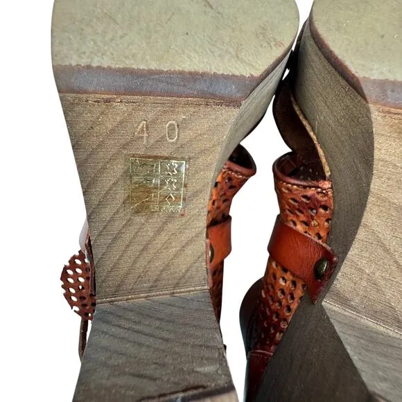 Free People Rendering Laser Cut Mesh Leather Boho Hippie Clog Women's Size 40/9