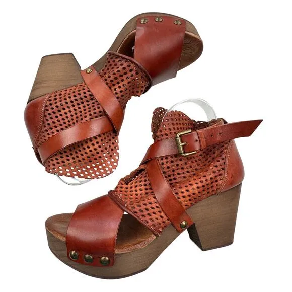 Free People Rendering Laser Cut Mesh Leather Boho Hippie Clog Women's Size 40/9