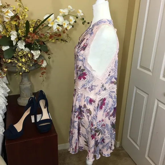 FREE PEOPLE SHE MOVES FLORAL LACE SLIP DRESS, SIZE MEDIUM (NWT)