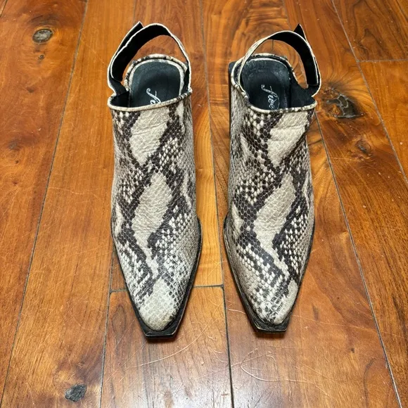 Free People Silver Storm Mules in Snakeskin Leather 6.5