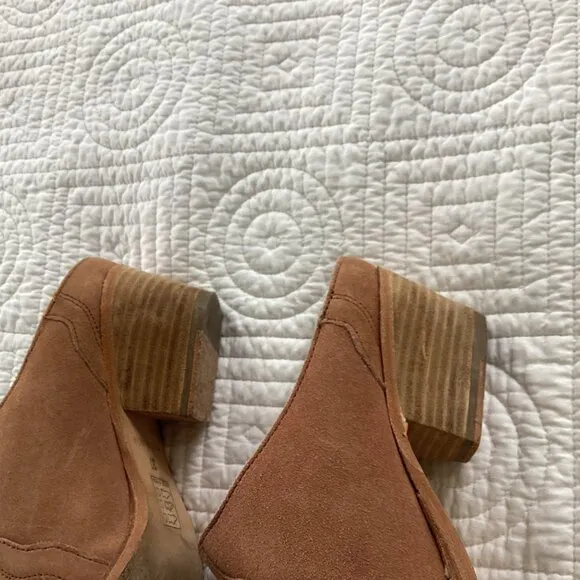 Free People Women's Size 37 New Frontier Western Mules in Camel Suede