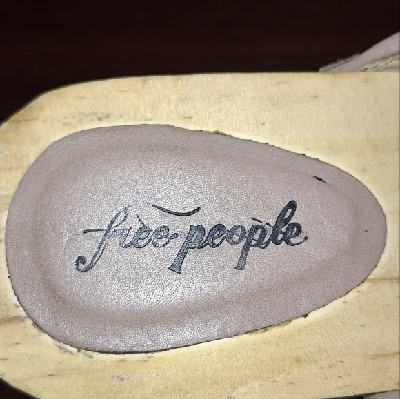 Free People woven mules in a ladies size EU 41 or US 9. Pre-loved