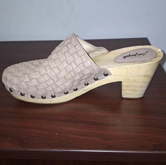 Free People woven mules in a ladies size EU 41 or US 9. Pre-loved