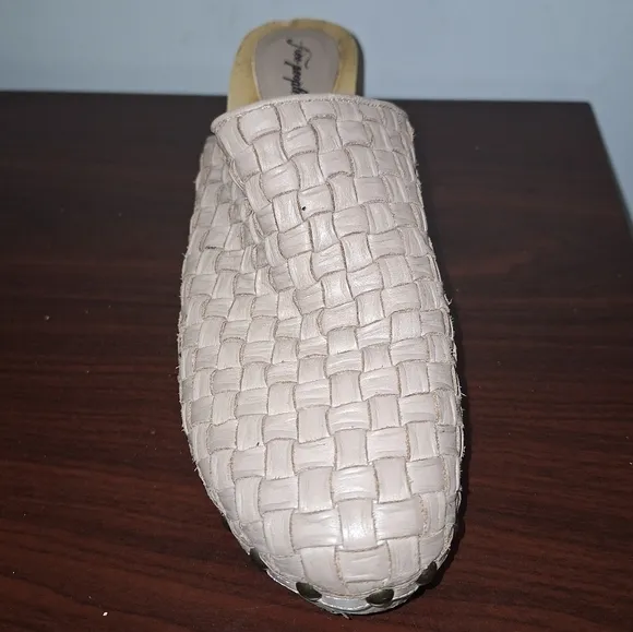 Free People woven mules in a ladies size EU 41 or US 9. Pre-loved