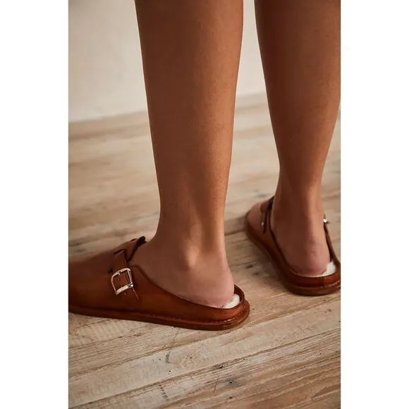 Free People Benson Dual Insert Leather Buckle Mules Clogs Slip Ons Faux Fur Tan