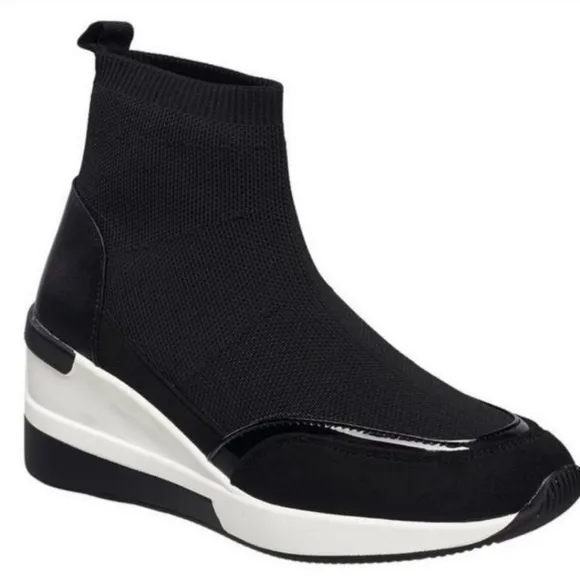 French Connection women's starr wedge sneaker  Black color size 6.0. New with b