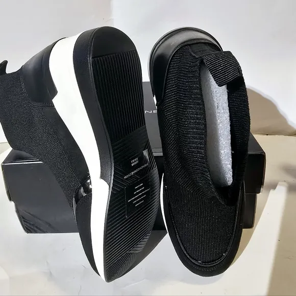 French Connection women's starr wedge sneaker  Black color size 7.5. New with b