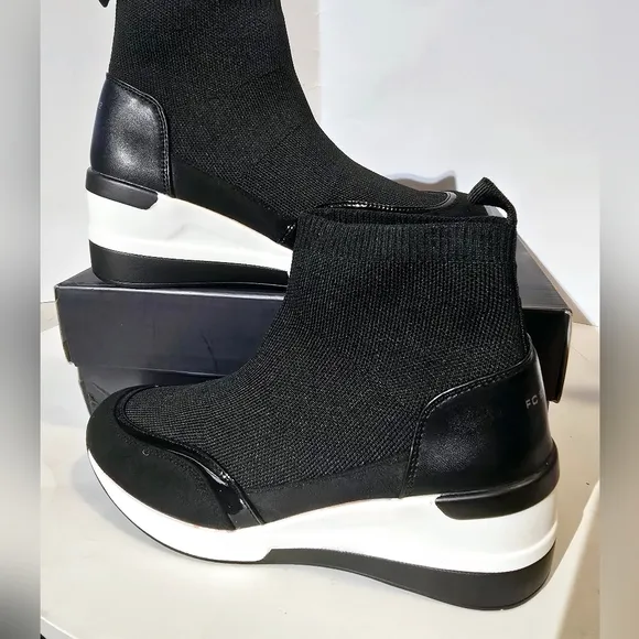 French Connection women's starr wedge sneaker  Black color size 7.5. New with b