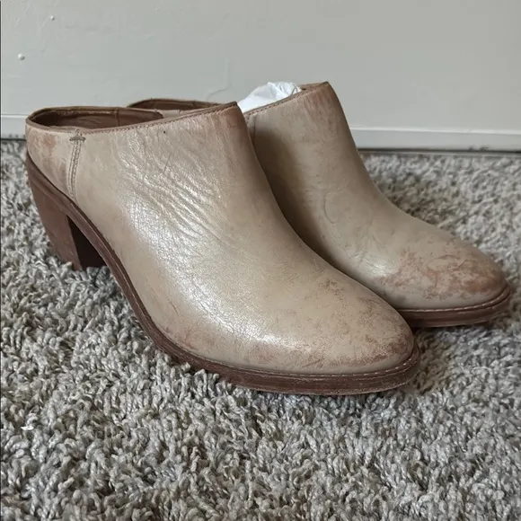 Frye 9.5 Rosalia Leather Slide Mules in White