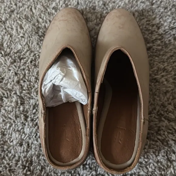Frye 9.5 Rosalia Leather Slide Mules in White
